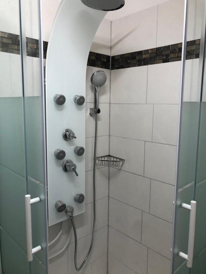 Fai'S Guesthouse ヴィナウ エクステリア 写真